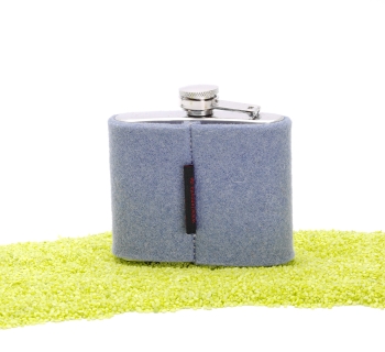 Flachmann mit Filzhülle Strass-Hirsch in mattblau 150ml