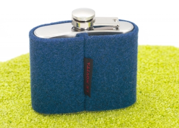 Flachmann mit Filzhülle Dackel in dunkelblau 150ml