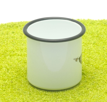 Tasse aus Emaille Die Begegnung (Bär, Hummel) 500ml