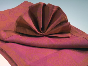 Tischdecke Pushpa (140x140 cm) in mandarine-magenta