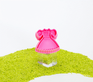 Ausstecher aus Kunststoff zum Prägen Kleid rosa 6cm