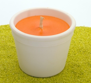 Terracottatopf mit Paraffinfüllung orange