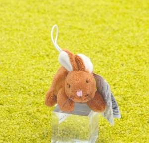 Schlüsselanhänger Supermini Hase Hoppsy braun liegend 6cm